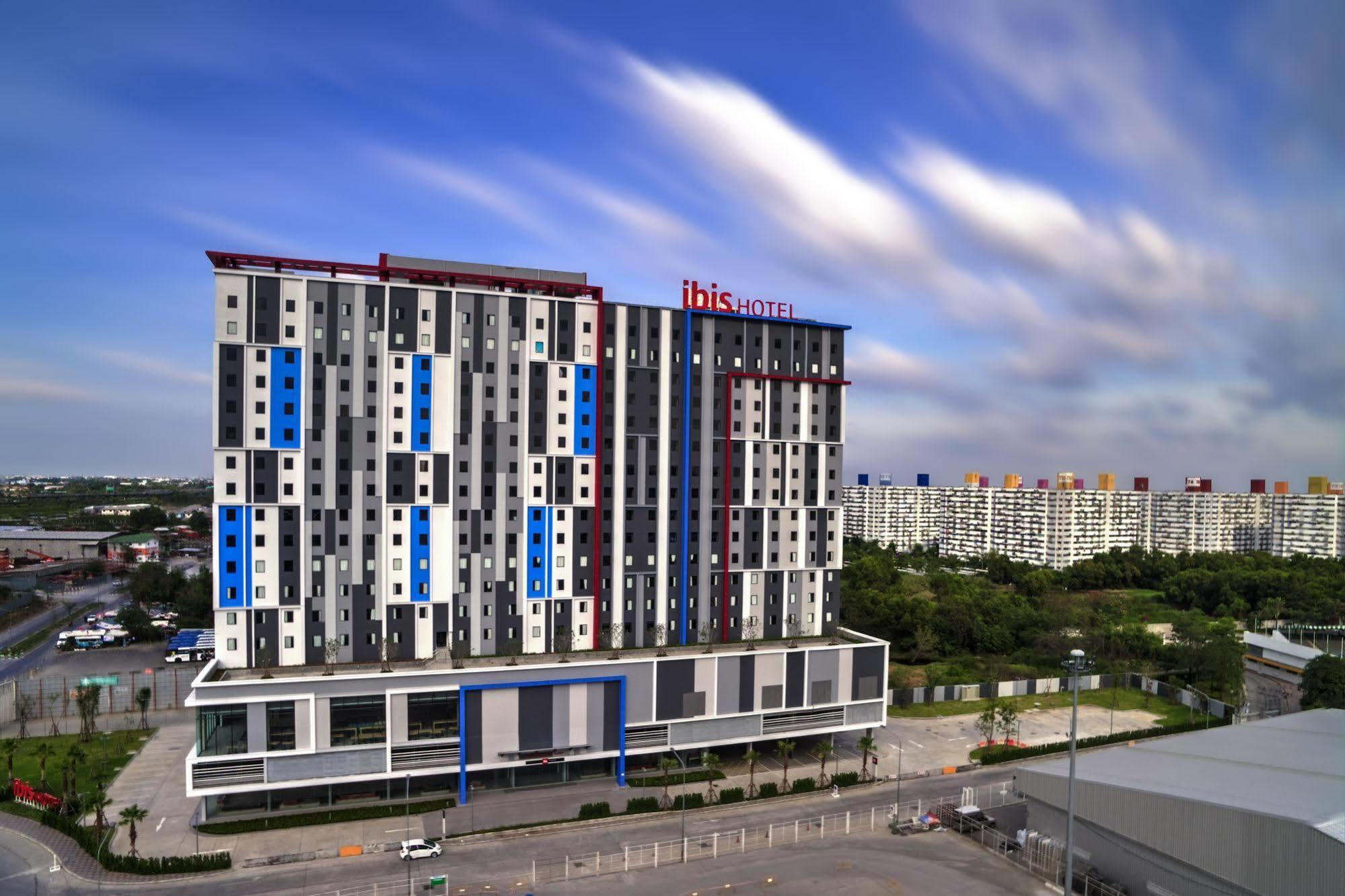 Ibis Bangkok Impact Hotel Nonthaburi Exterior photo